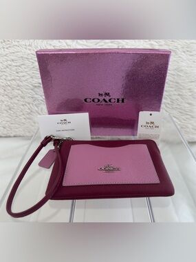 Coach Corner Zip Wristlet in Colorblock Cyclamen/Marshmallow